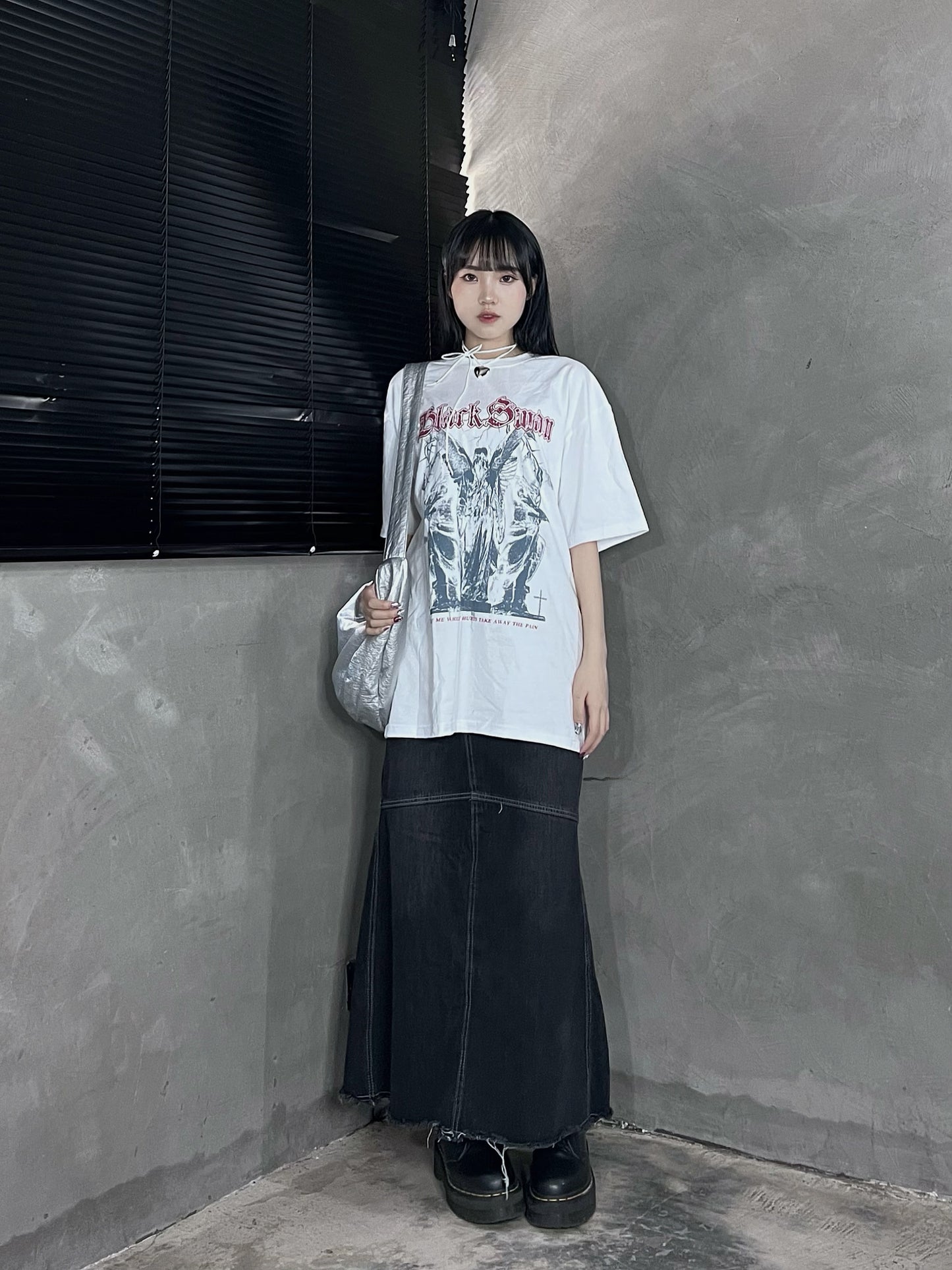 Grave print tee