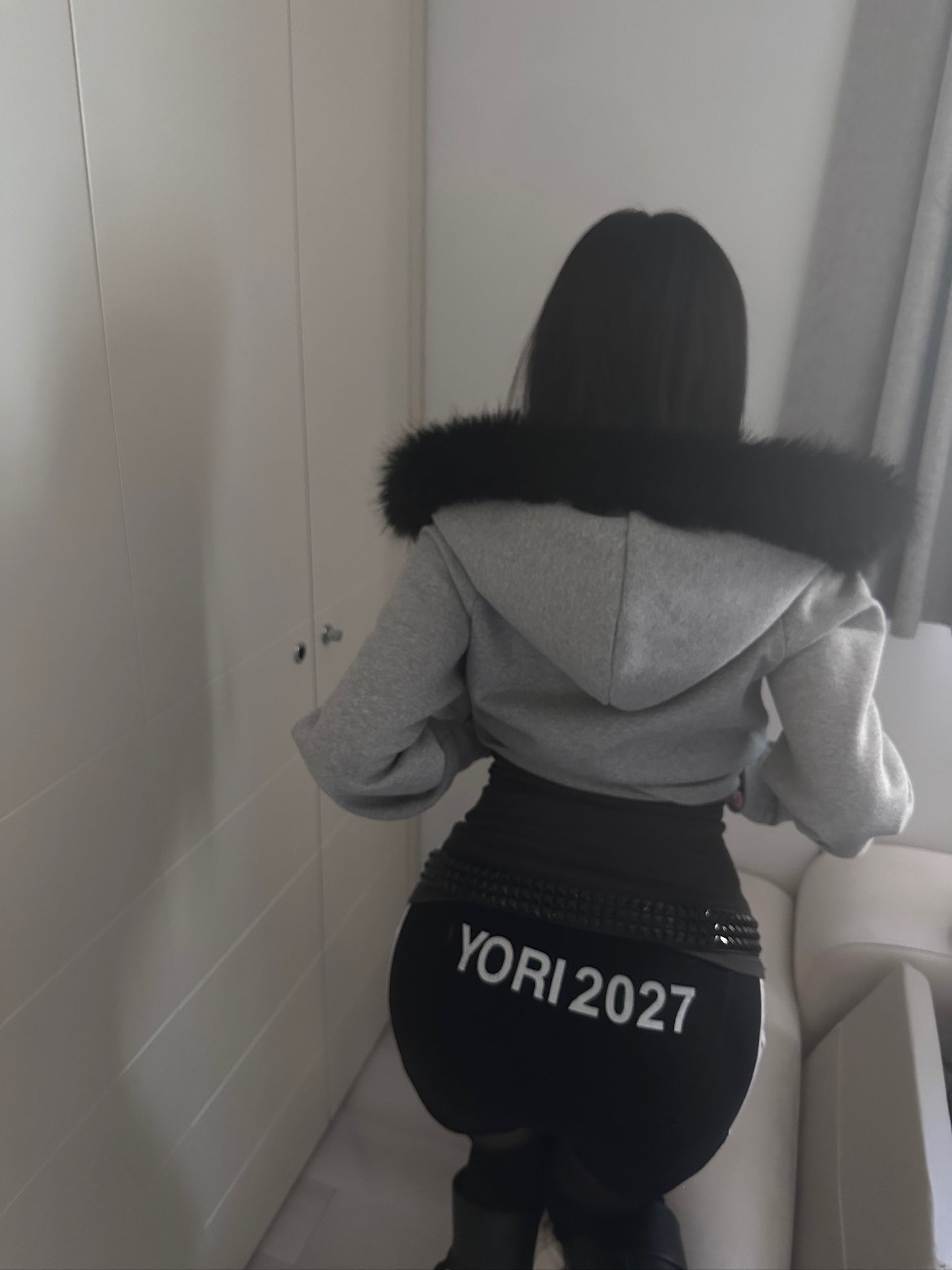 ‘Jealous type’ fur cropped hoodie zip up