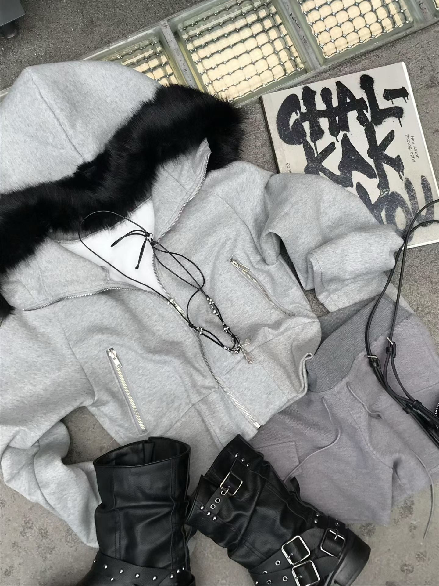 ‘Jealous type’ fur cropped hoodie zip up