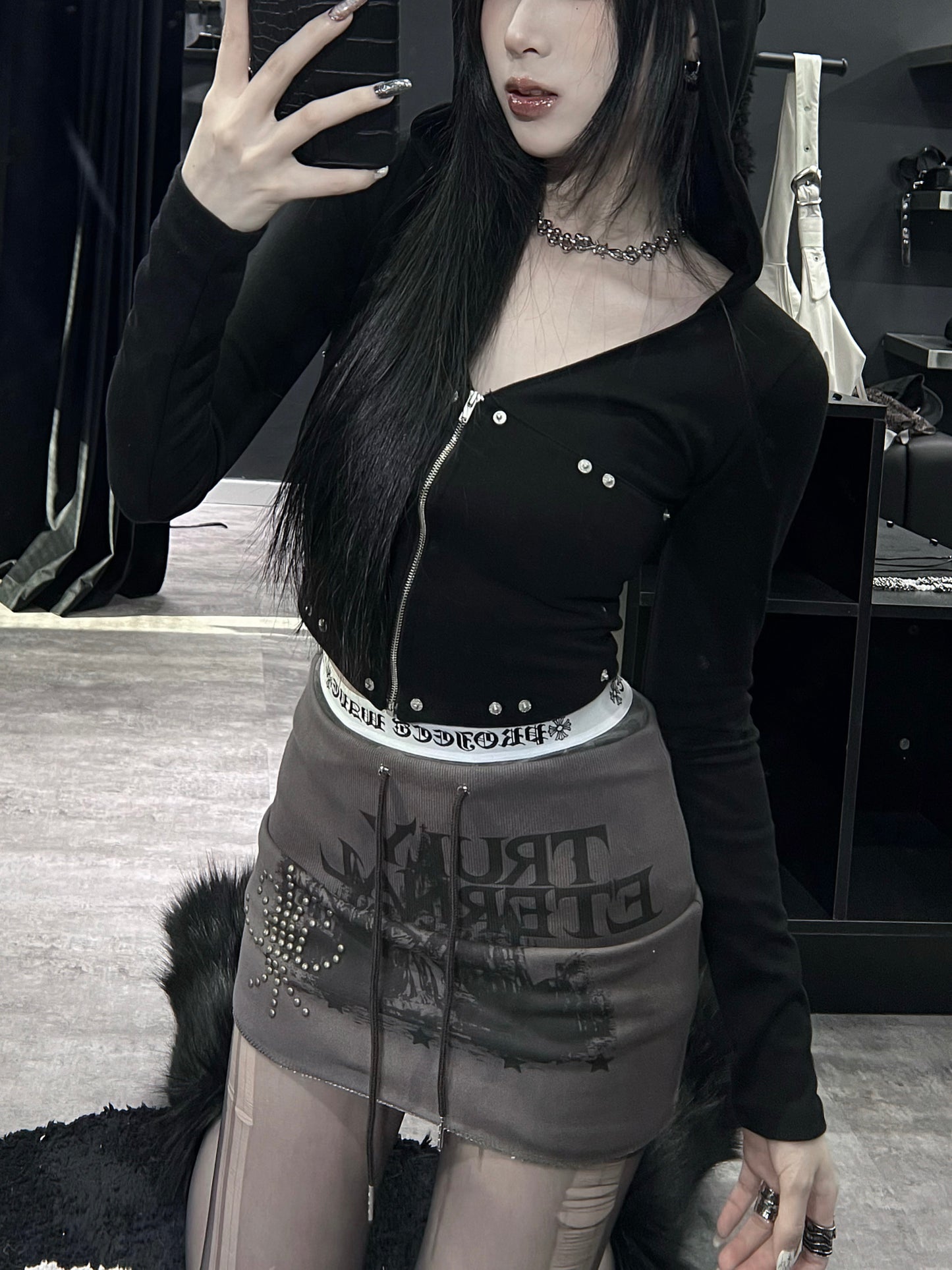 ‘TRULY’ skirt