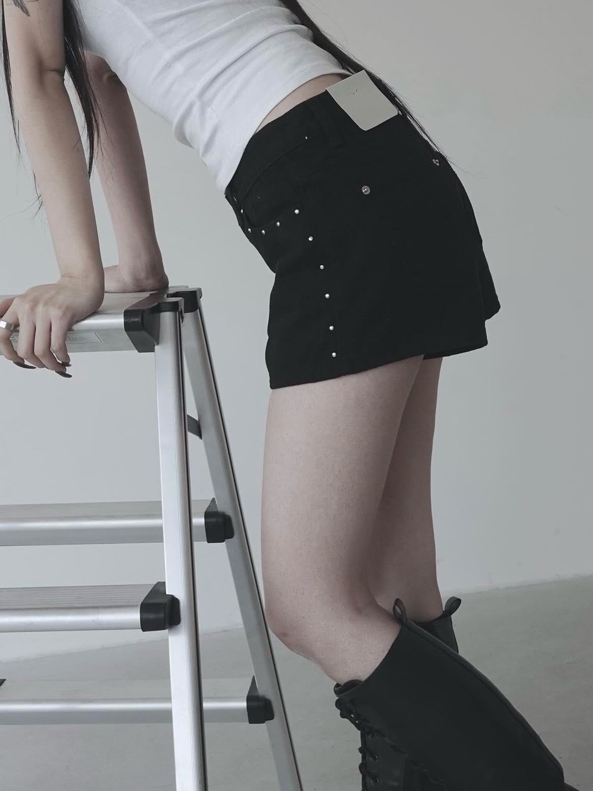 ‘Blind’ shorts