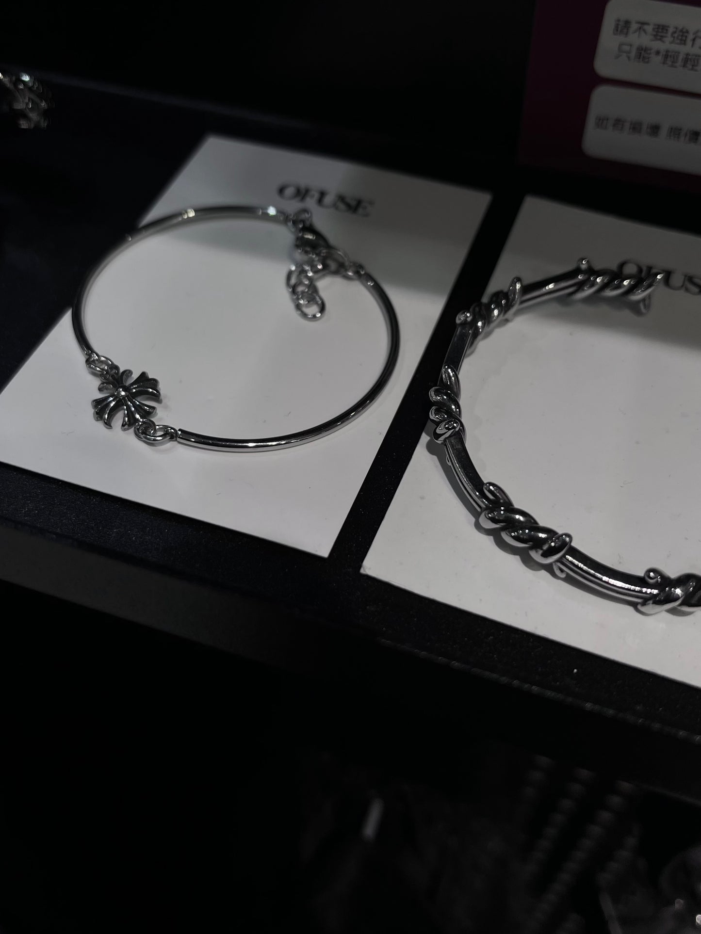 [ OFUSE ] cross round bracelet
