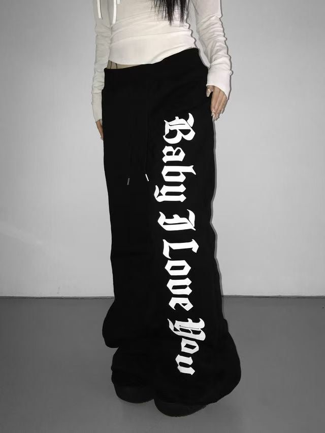 ‘Baby I love I’ sweatpants