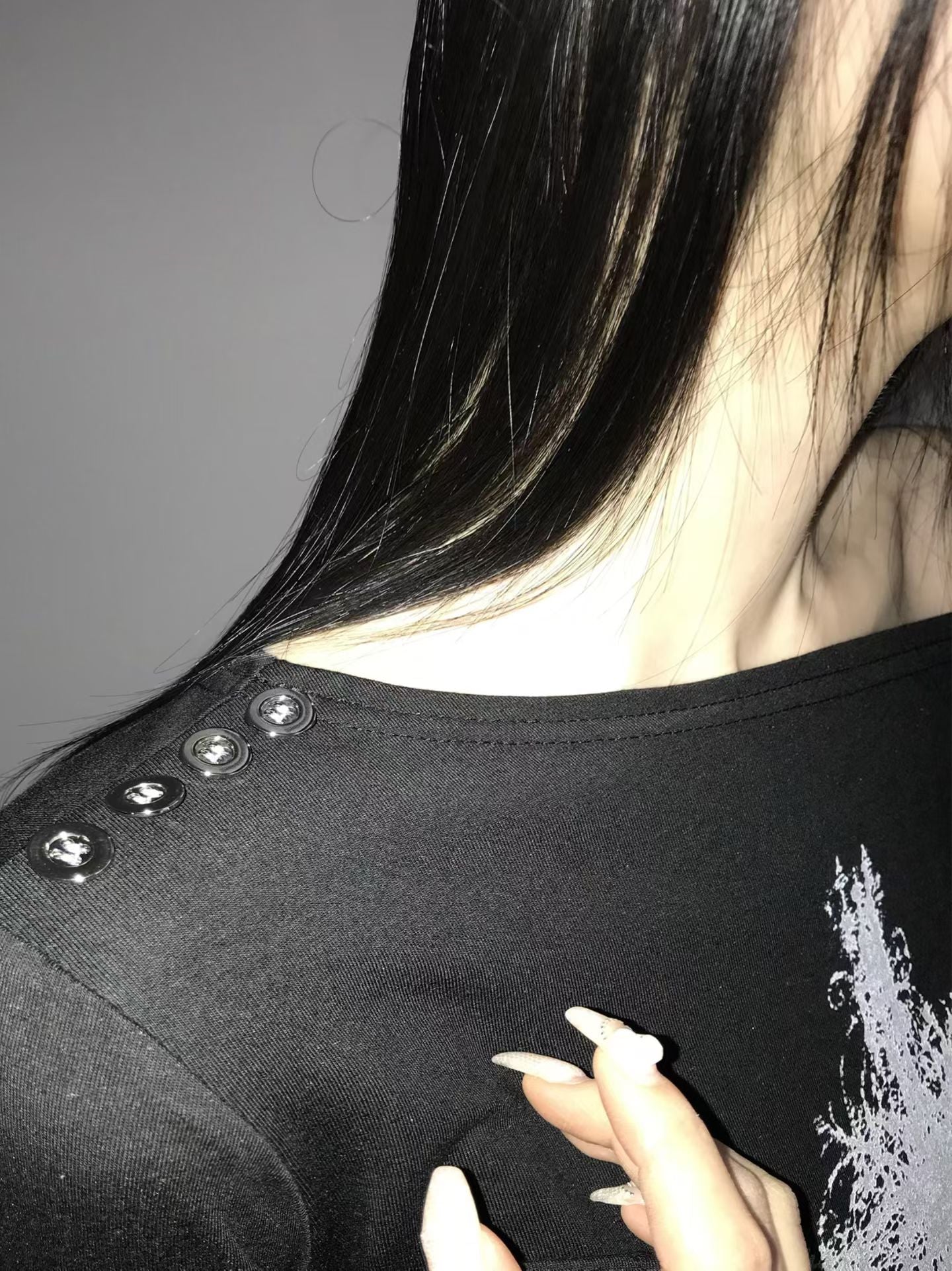 ‘Dracula’ one shoulder top