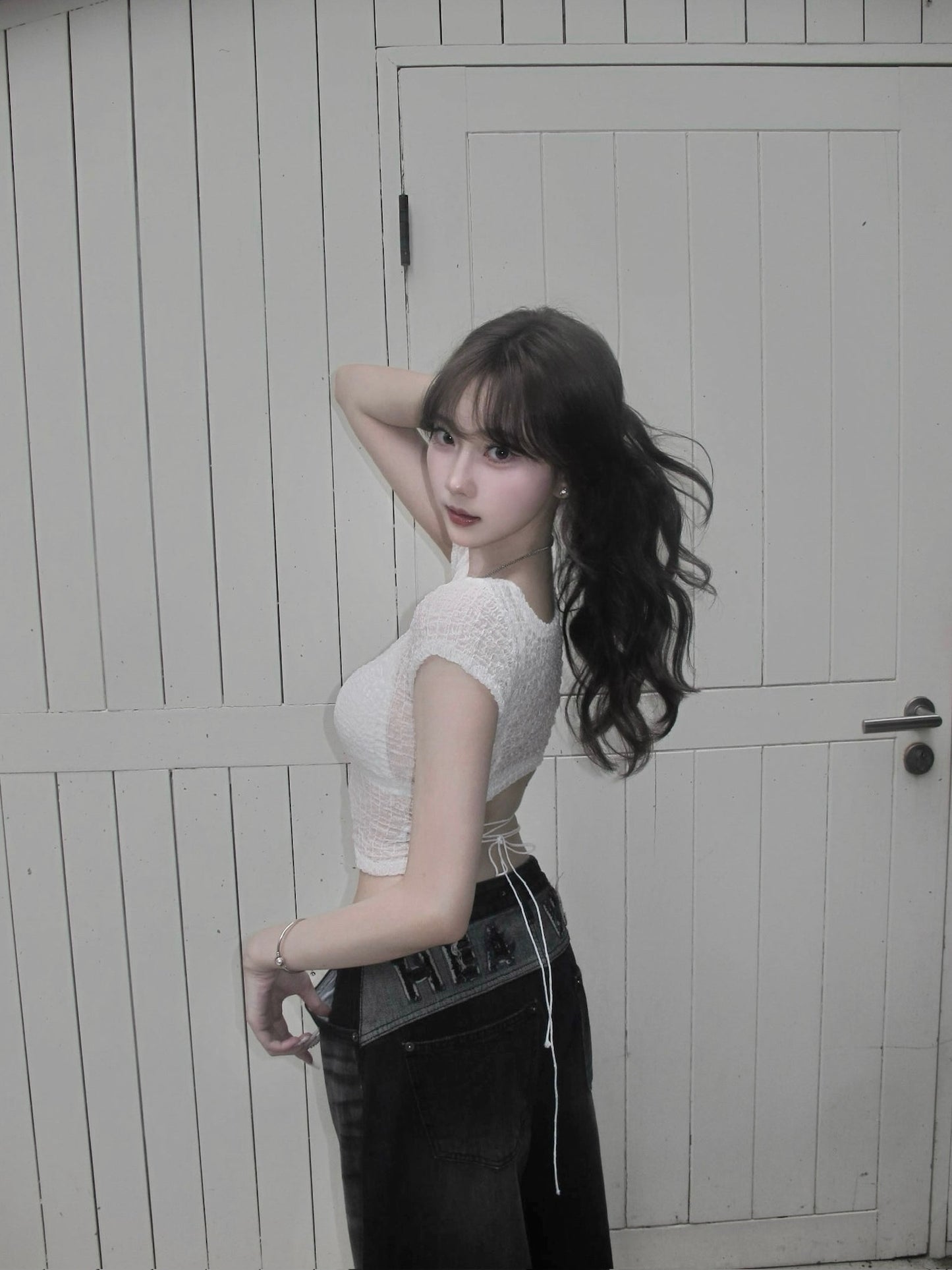 Back open strap wrinkle top