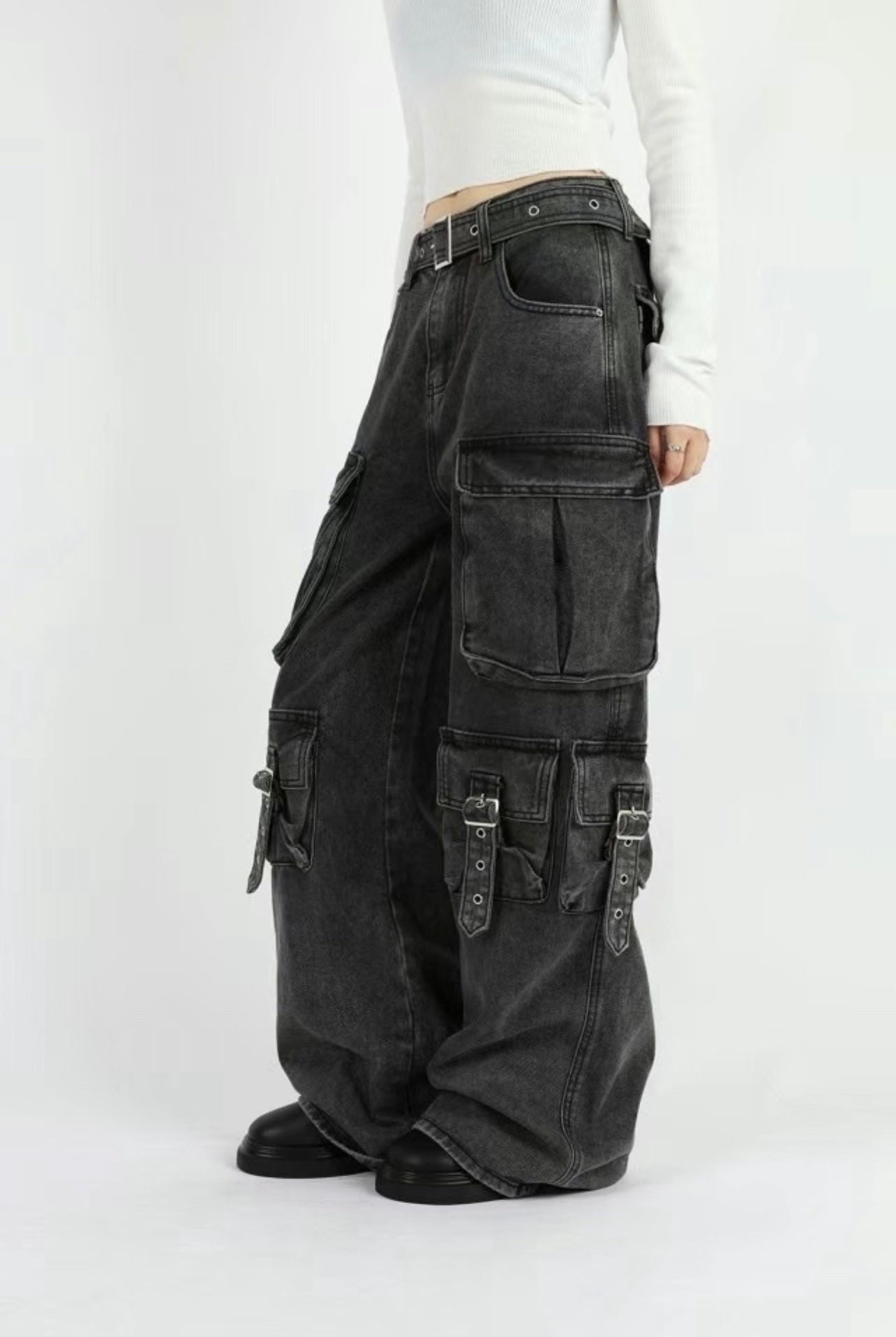 [unisex] Buckle pockets jeans with belt
