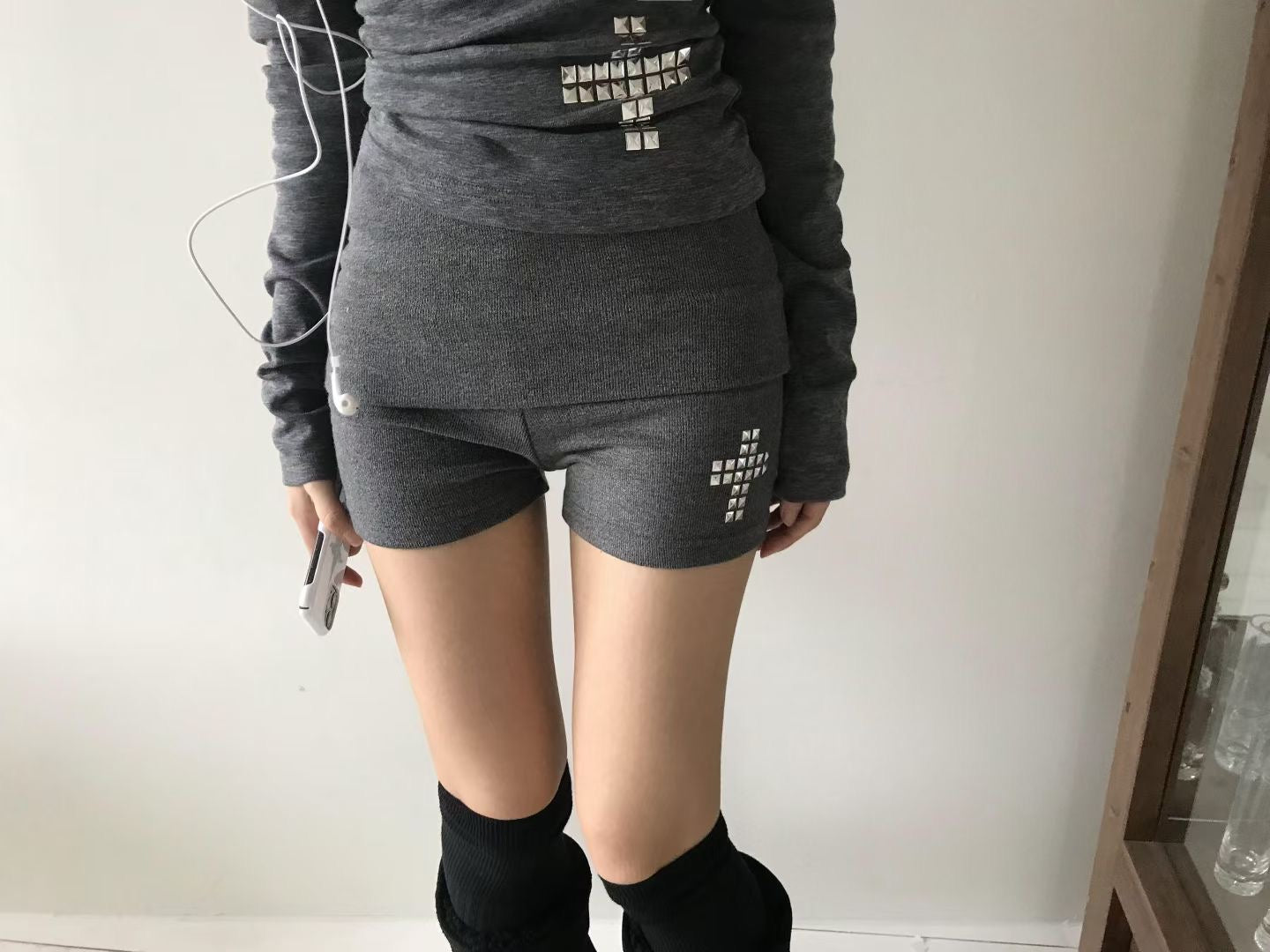 Cross shorts