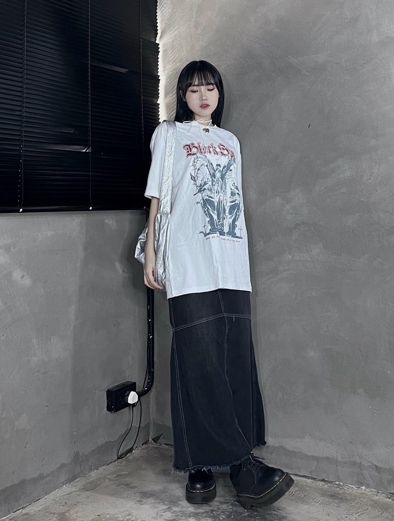 Grave print tee