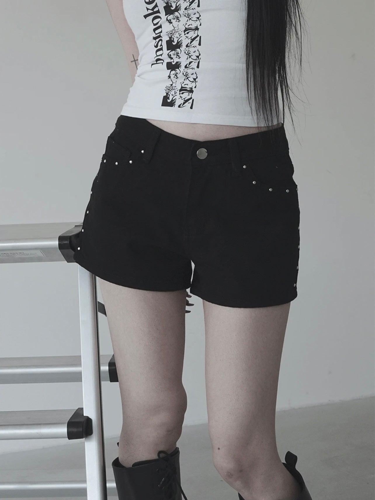 ‘Blind’ shorts
