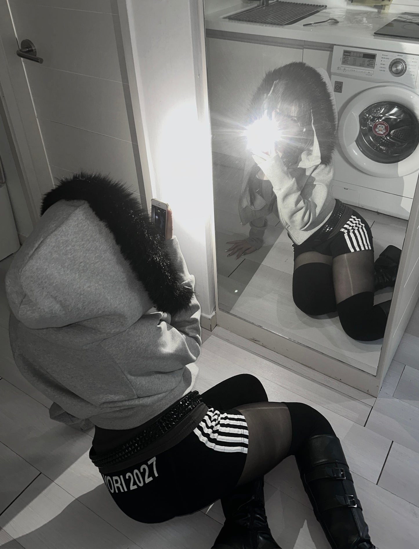 ‘Jealous type’ fur cropped hoodie zip up