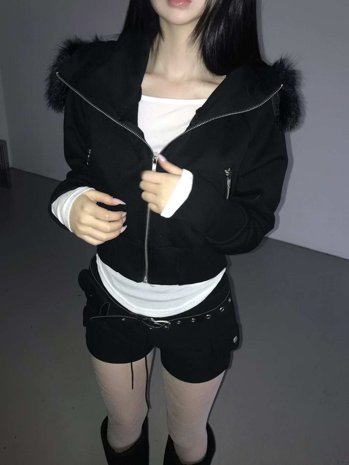 ‘Jealous type’ fur cropped hoodie zip up