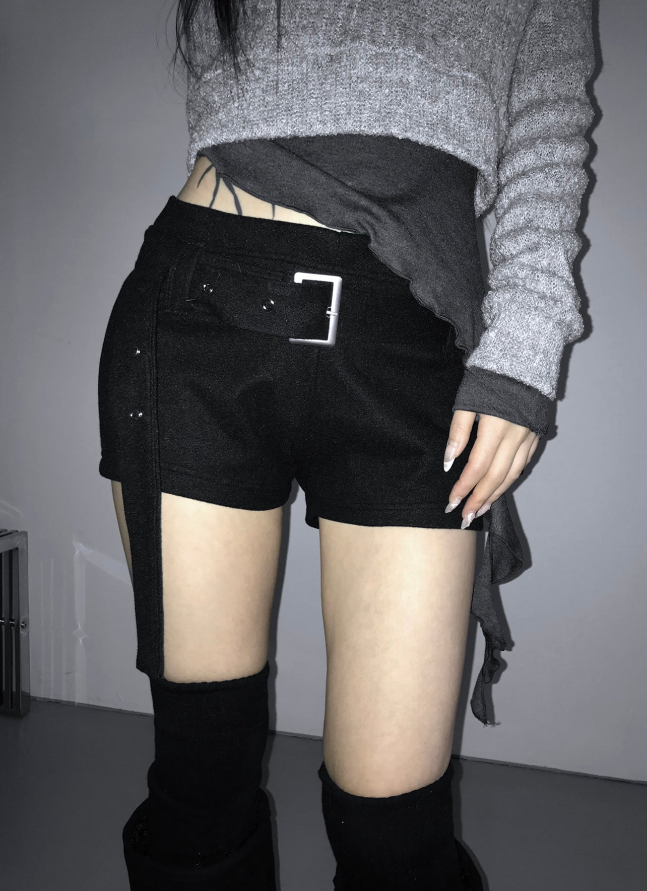‘Spend it’ shorts with belt