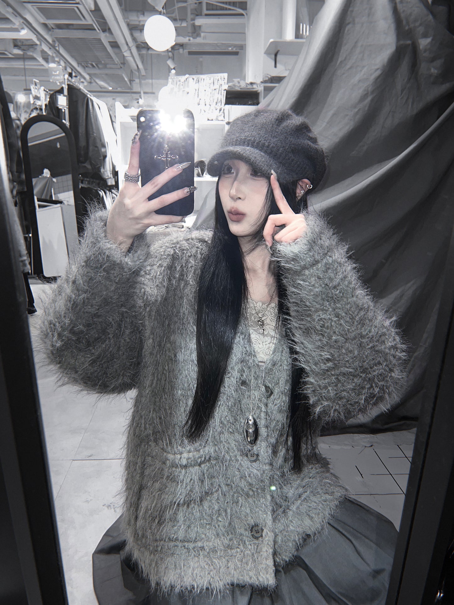 [unisex]海馬毛V領鈕扣外套