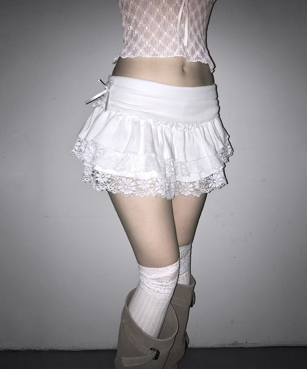‘Vanilla days’ lace cake skorts