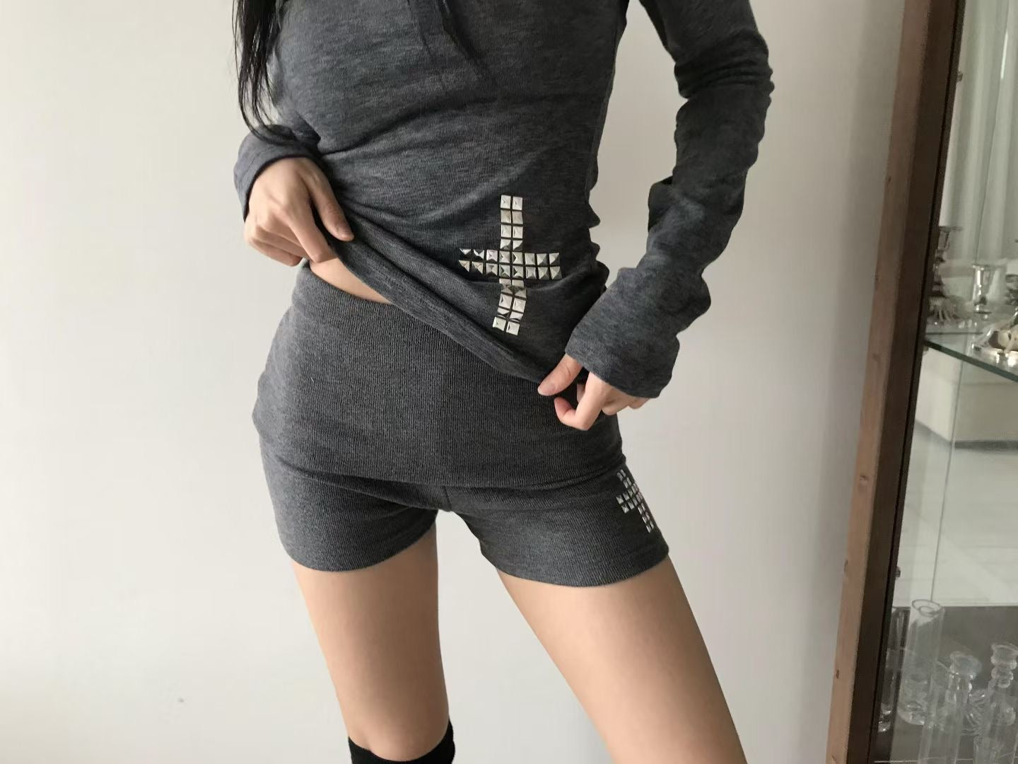 Cross off-shoulder top
