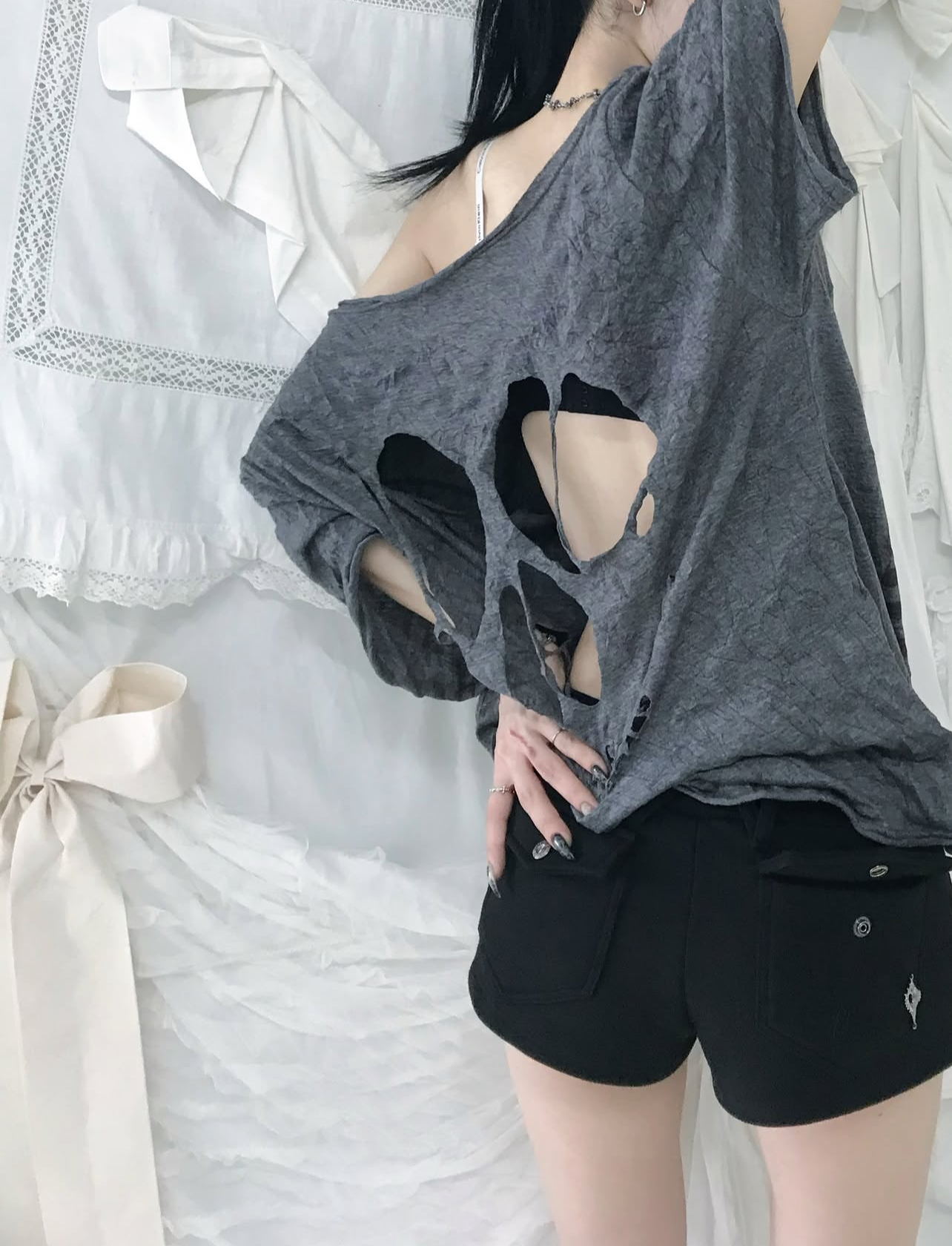 CRINKLE SKULL CUT OUT ONE SHOULDER