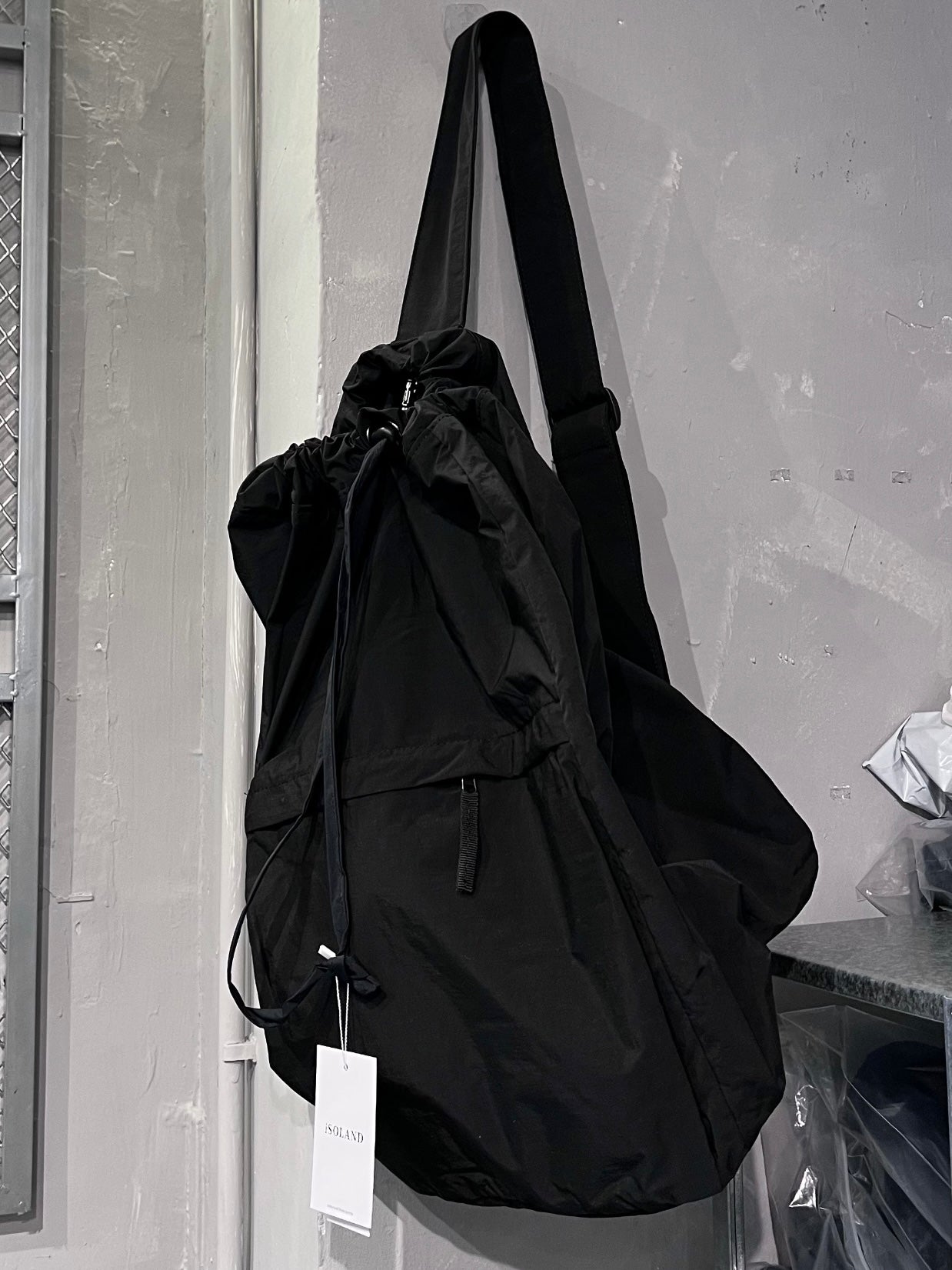 Never full crossbody bag