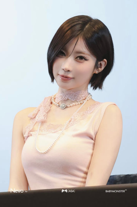 [ ASA同款❤︎ ]
‘SUGAR HONEY ICE TEA’ top
with lace muffler