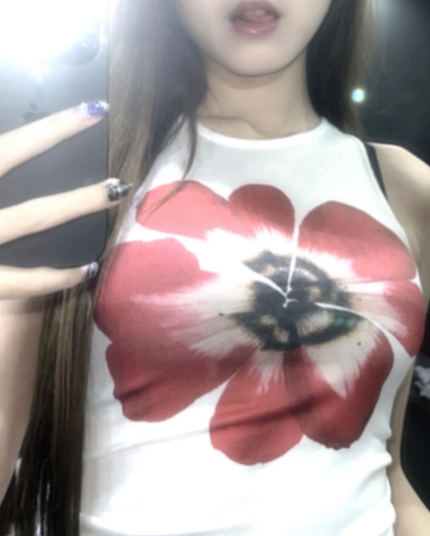 Red flower tank top
