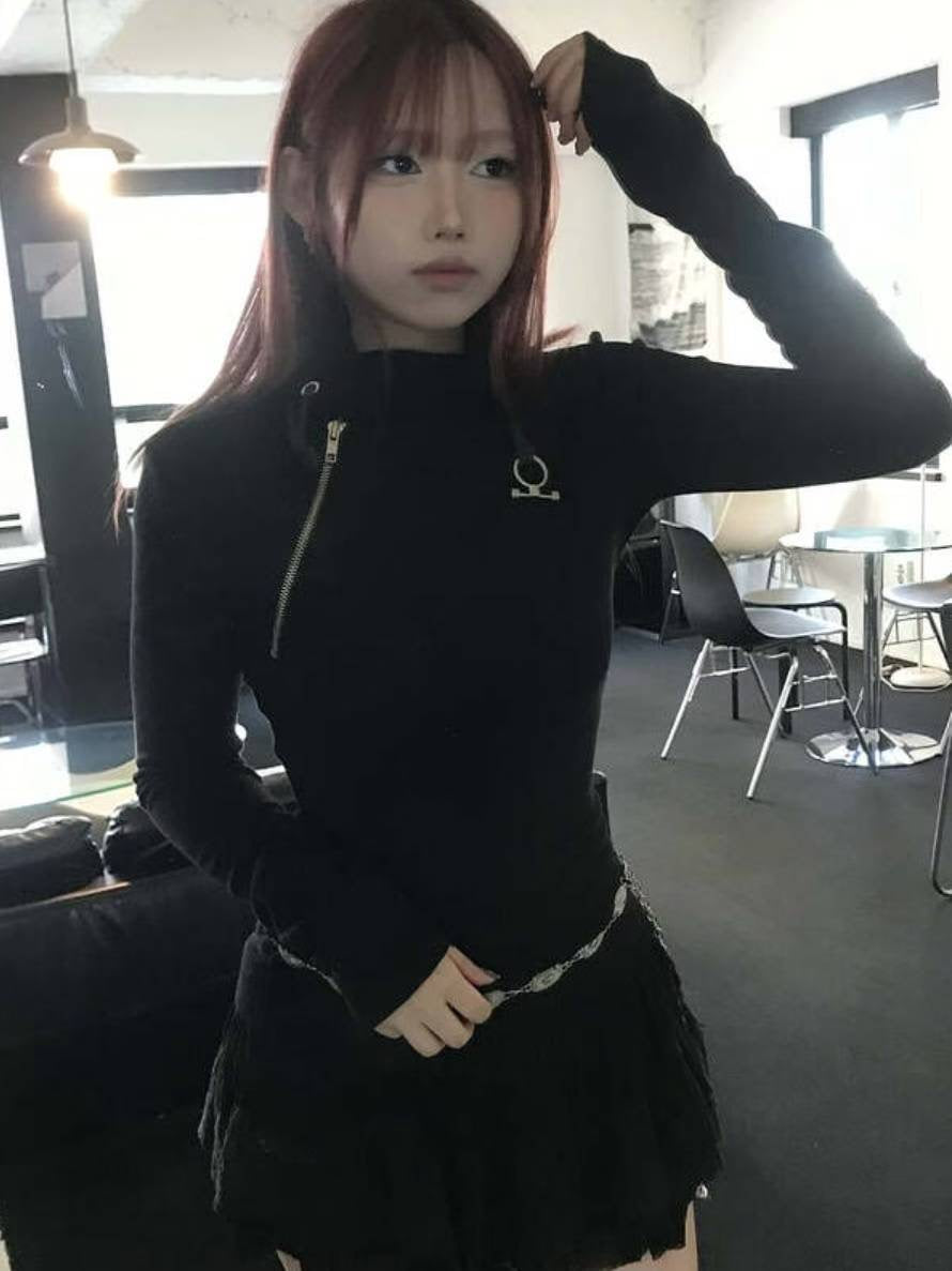 ‘Blunder’ knitted long sleeve